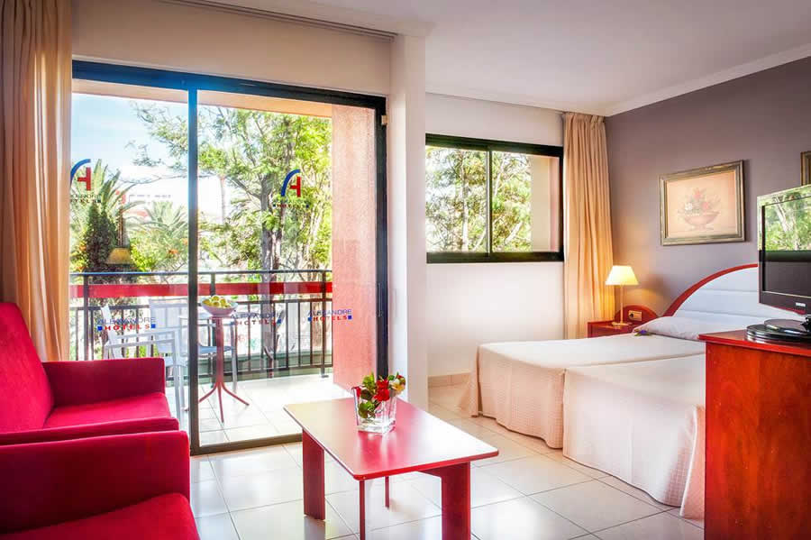 Alexandre Hotel La Siesta